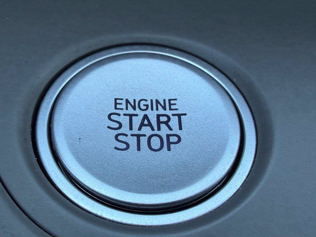 Used 2025 Hyundai Elantra SEL FWD image 22
