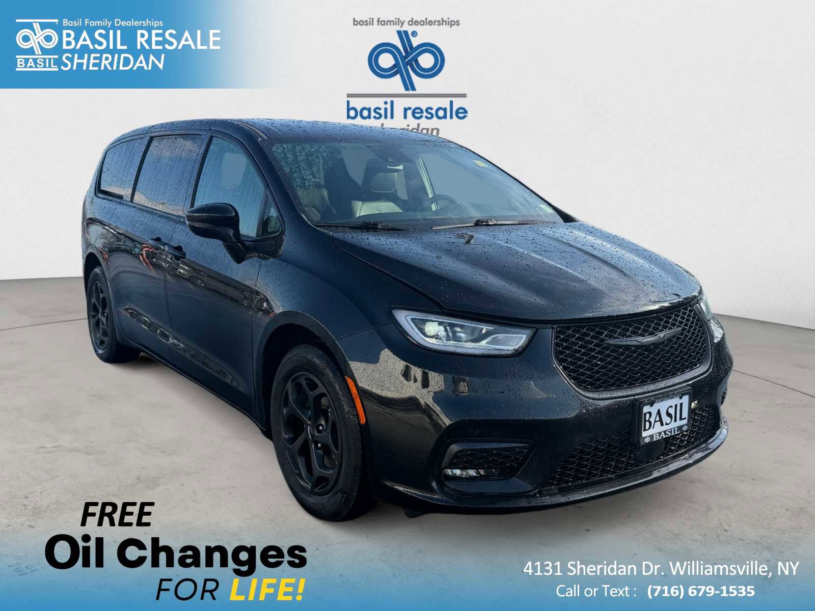 Used 2022 Chrysler Pacifica Touring-L w/ S Appearance Package FWD image 1