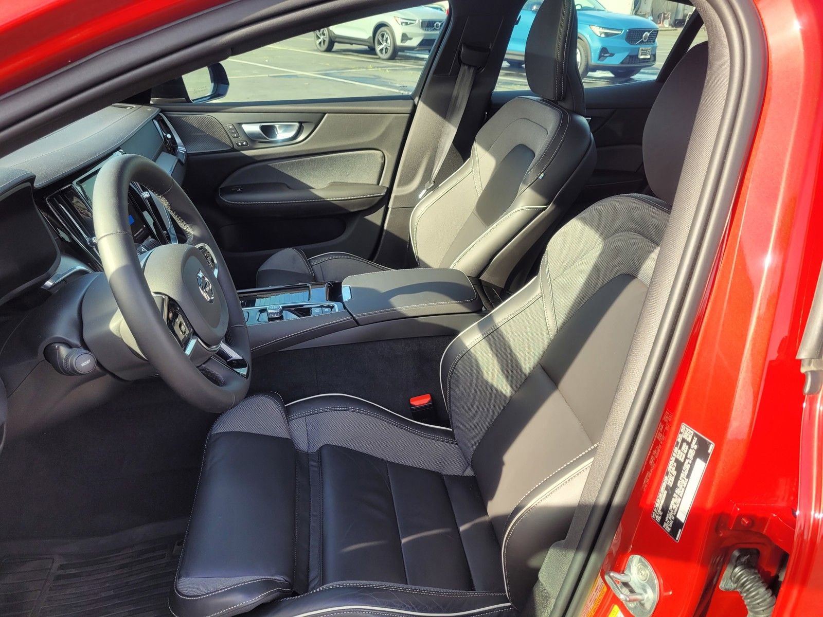 Certified 2024 Volvo S60 T8 Ultimate AWD/4WD image 9