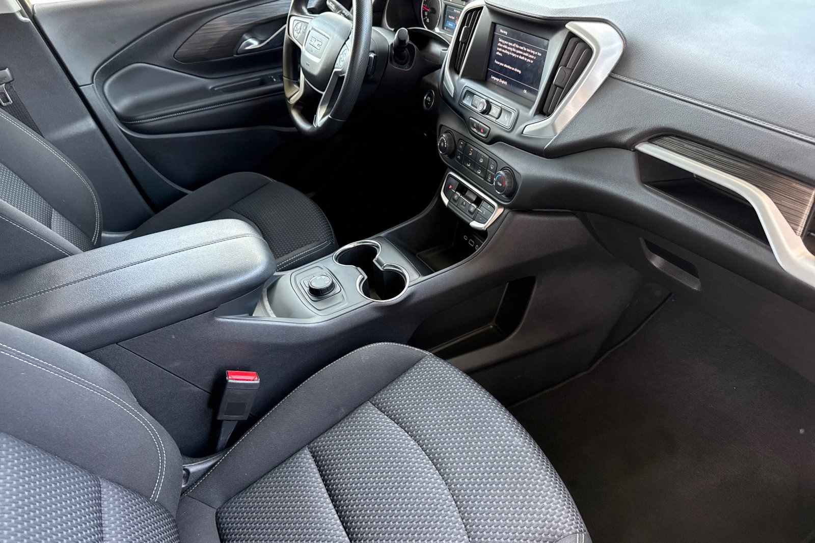 Used 2024 GMC Terrain SLE AWD/4WD image 24