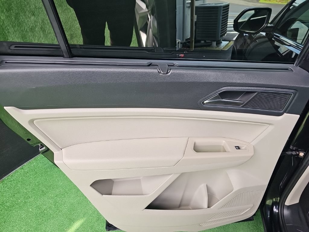 Used 2018 Volkswagen Atlas SE AWD/4WD image 31