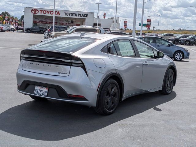 Used 2024 Toyota Prius Prime SE FWD image 8