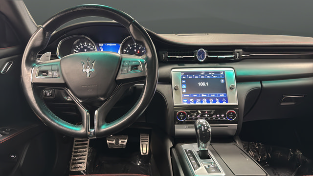 Used 2015 Maserati Quattroporte GTS RWD image 11