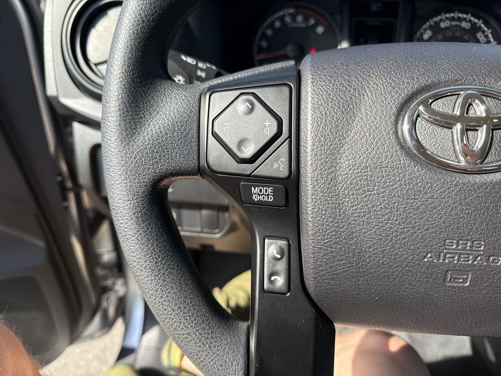 Used 2022 Toyota Tacoma SR AWD/4WD image 14