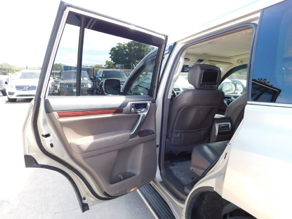 Used 2015 Lexus GX 460 w/ Premium Package image 27
