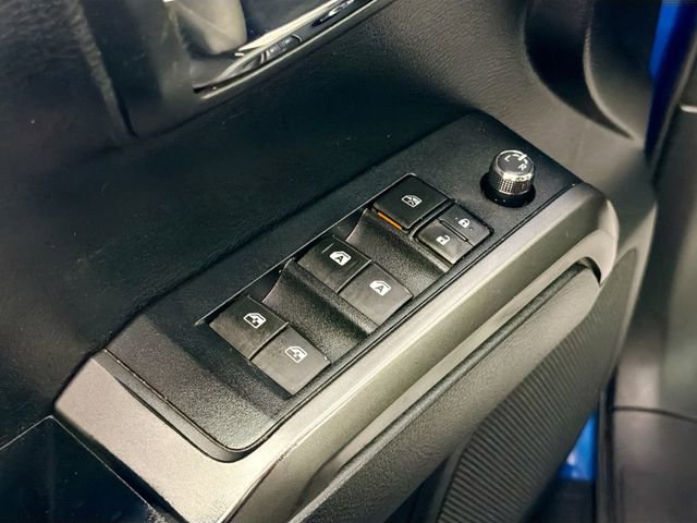 Used 2016 Toyota Tacoma TRD Sport AWD/4WD image 18