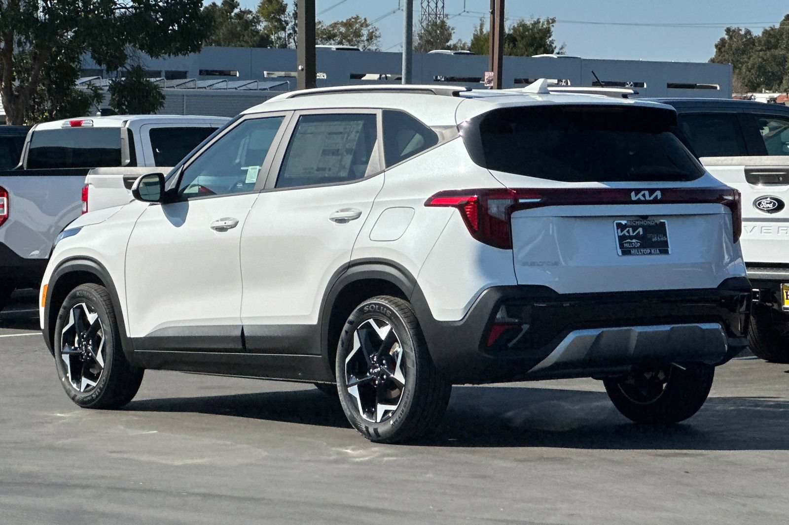 New 2026 Kia Seltos S FWD image 7