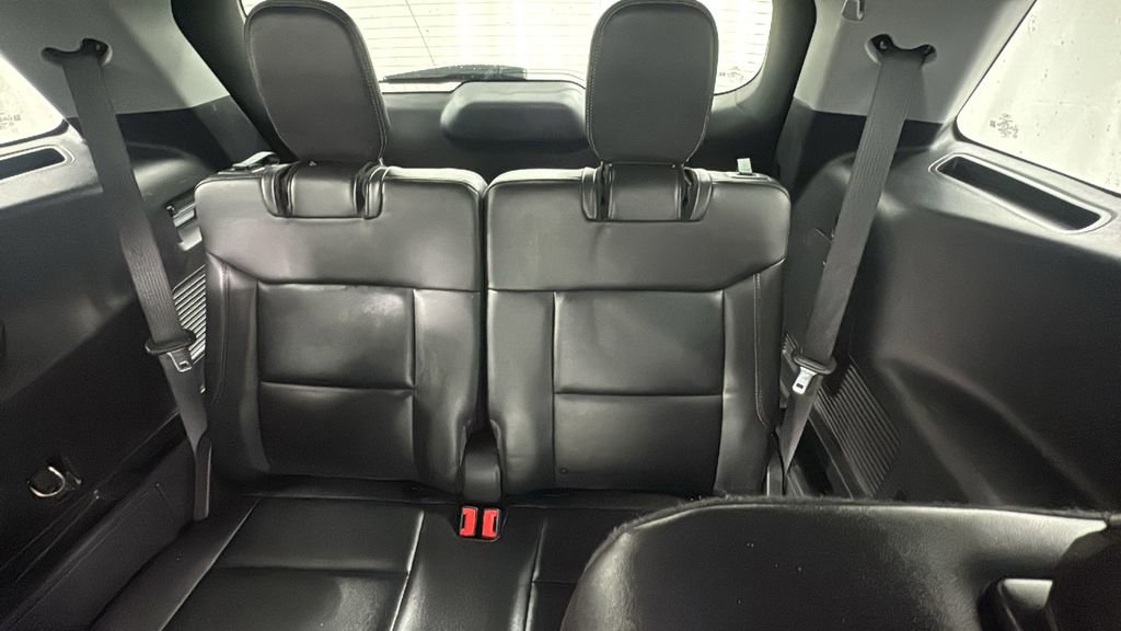 Used 2022 Ford Explorer XLT w/ Equipment Group 202A image 15