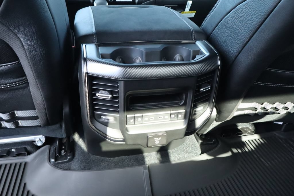 Used 2024 RAM 2500 Limited AWD/4WD image 30