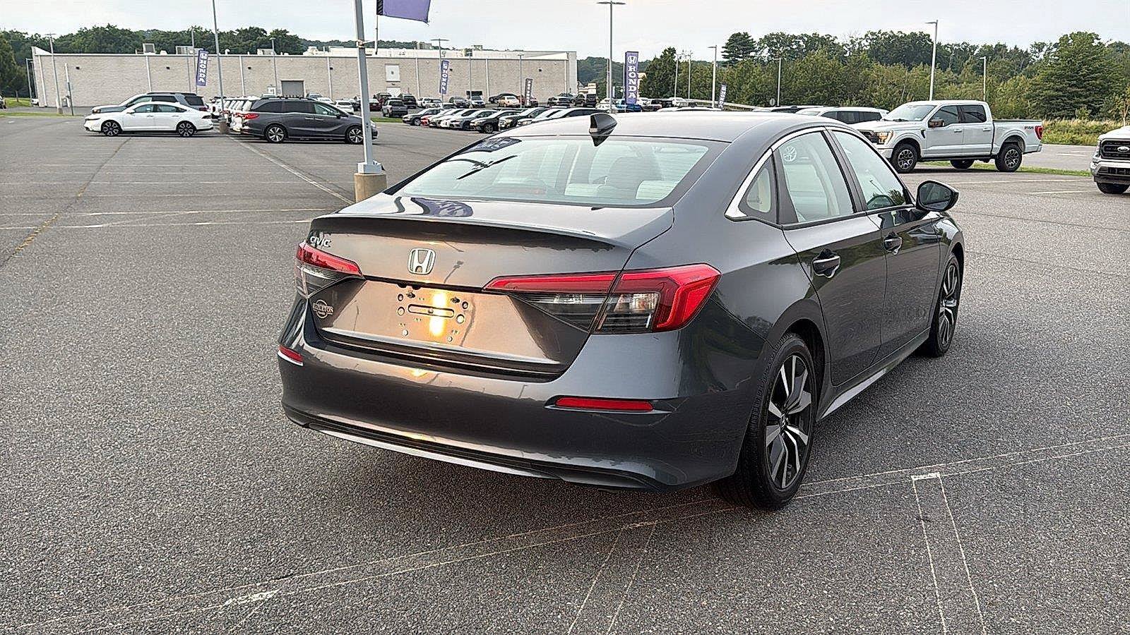 Used 2024 Honda Civic EX image 6