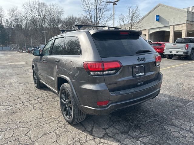 Used 2021 Jeep Grand Cherokee Laredo X image 3