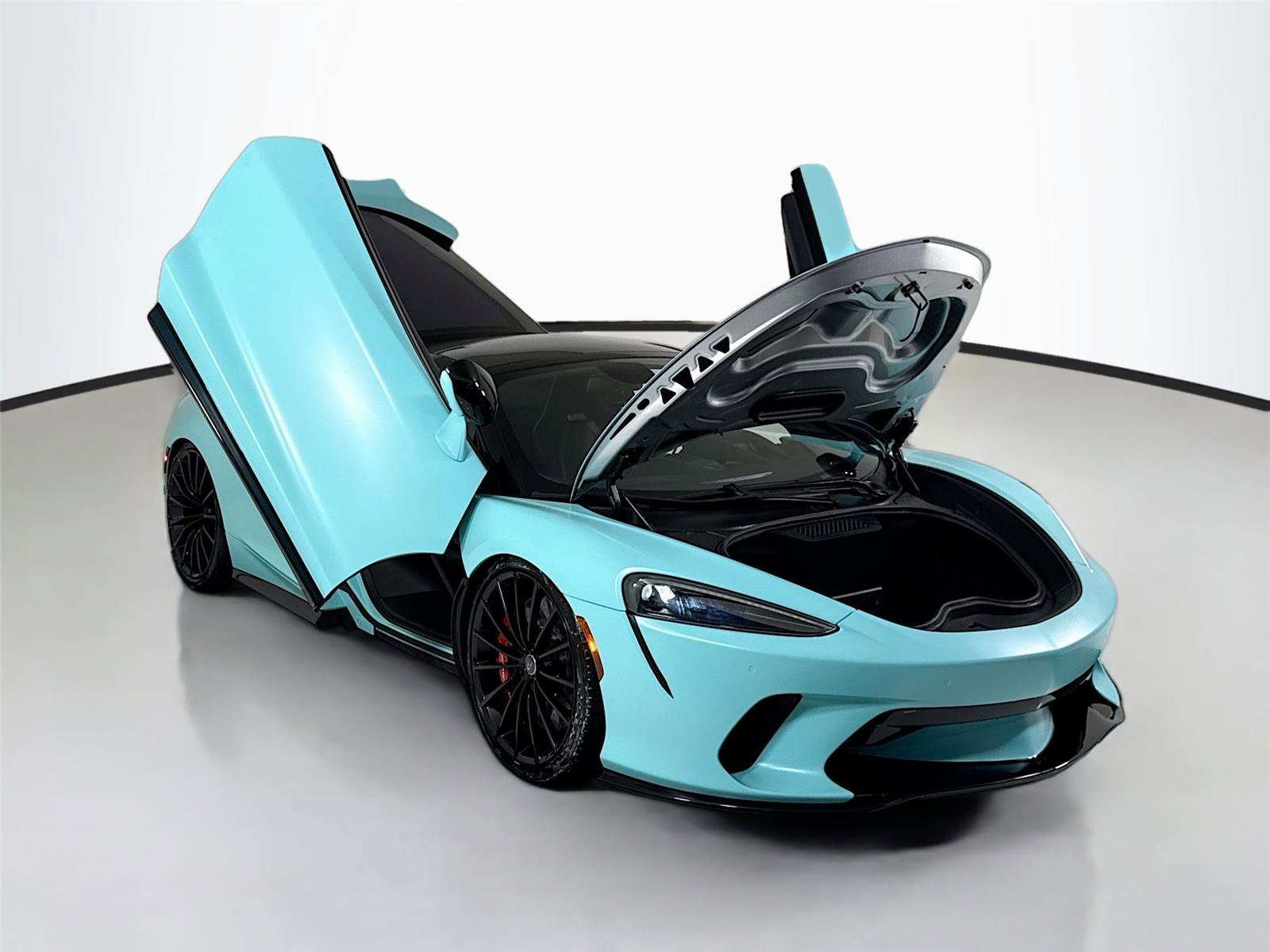 Used 2022 McLaren GT image 27