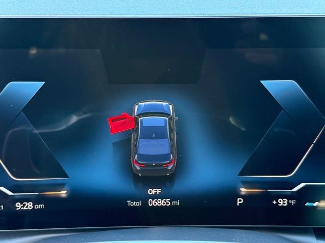 Used 2025 BMW 330i Sedan w/ Convenience Package image 25