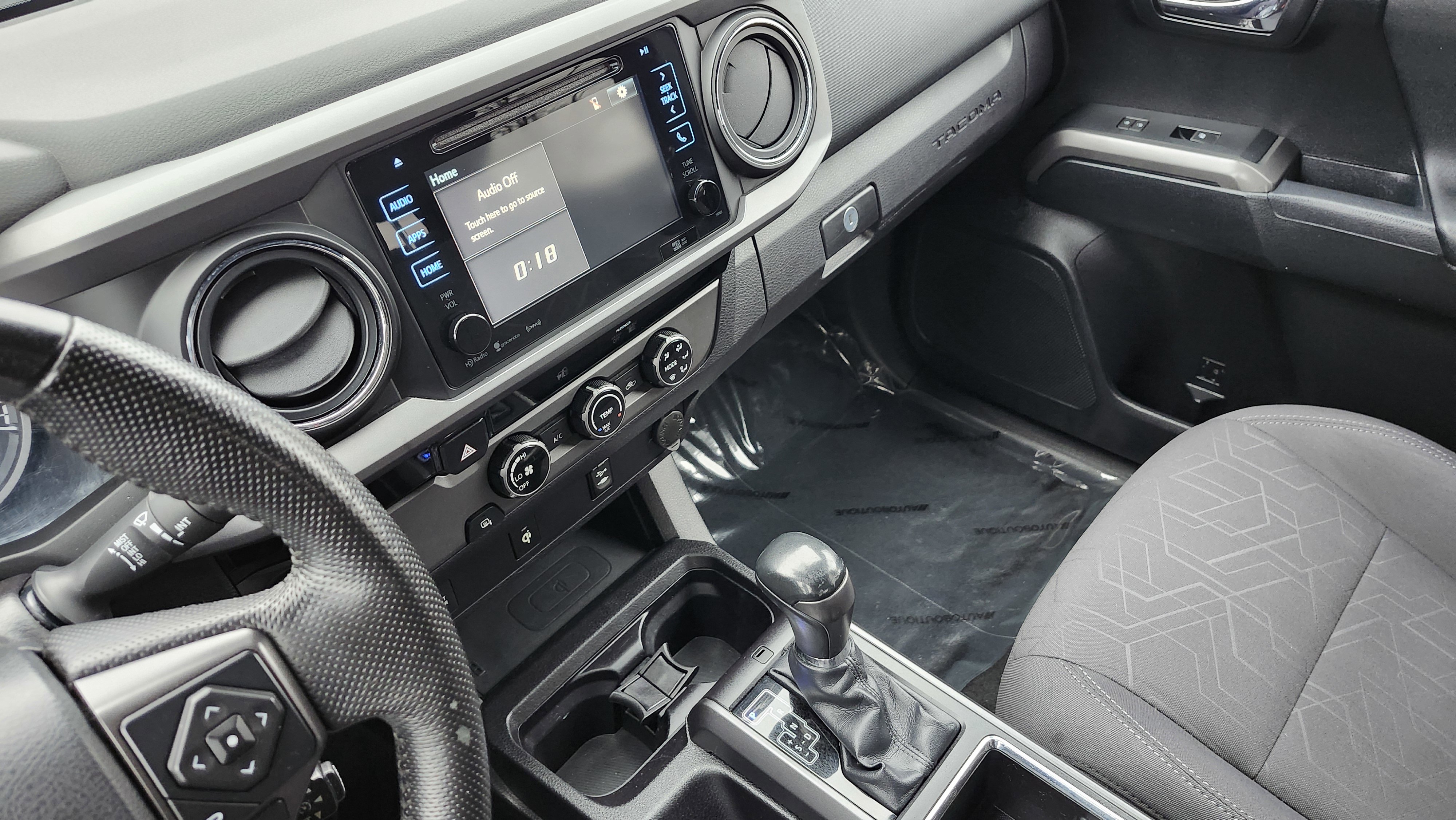 Used 2016 Toyota Tacoma TRD Sport image 27