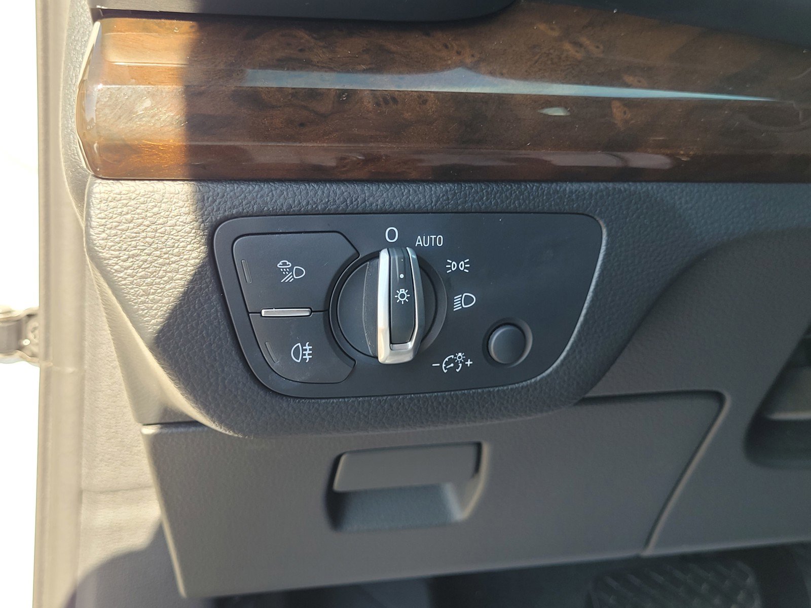 Used 2018 Audi Q5 2.0T Premium Plus w/ Premium Plus Package image 24