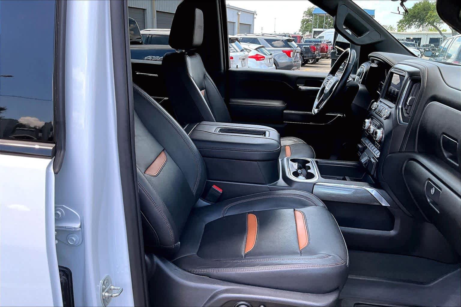 Used 2021 GMC Sierra 2500 AT4 AWD/4WD image 9