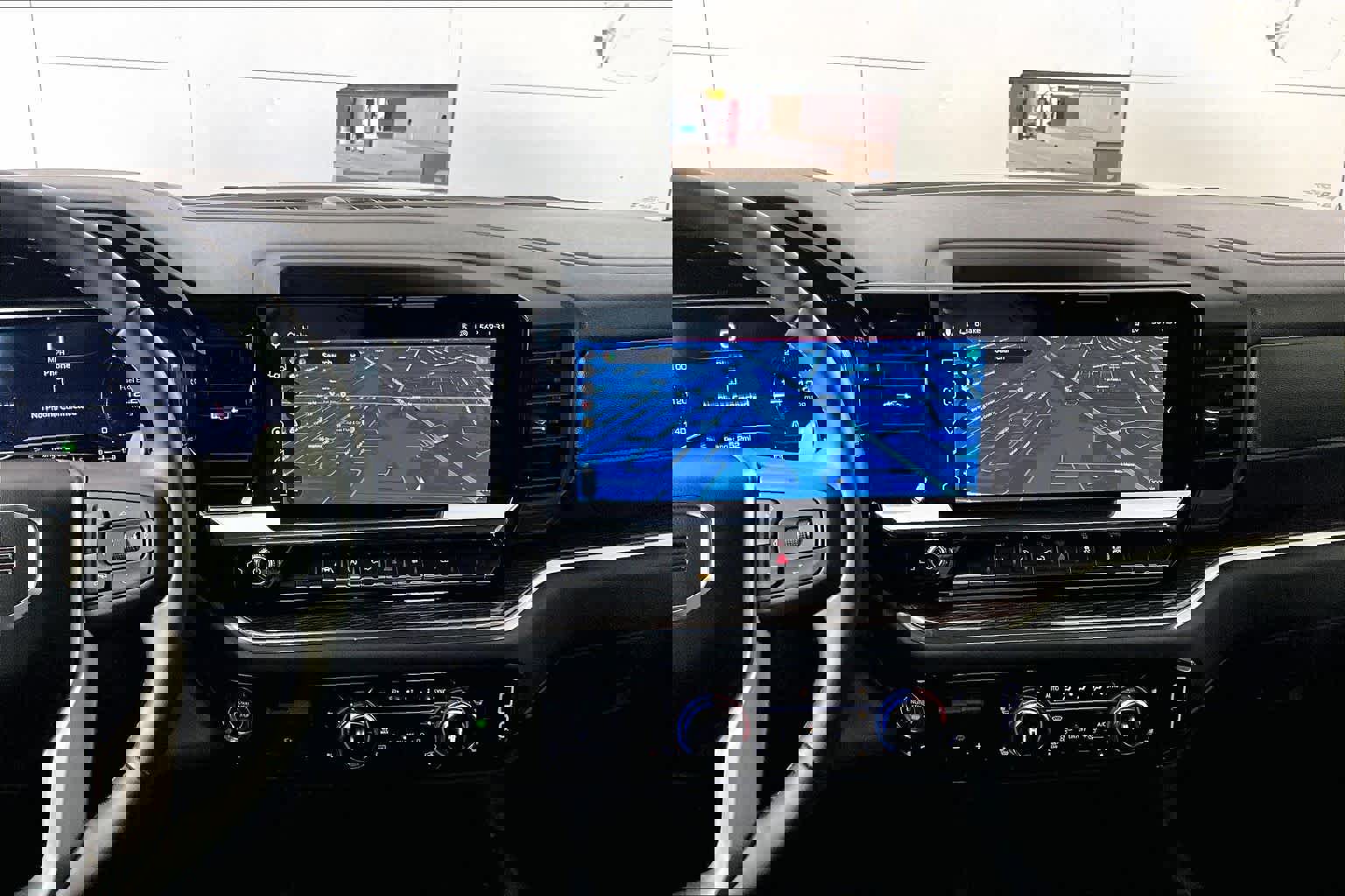 Used 2025 GMC Sierra 1500 Elevation w/ Preferred Package image 7