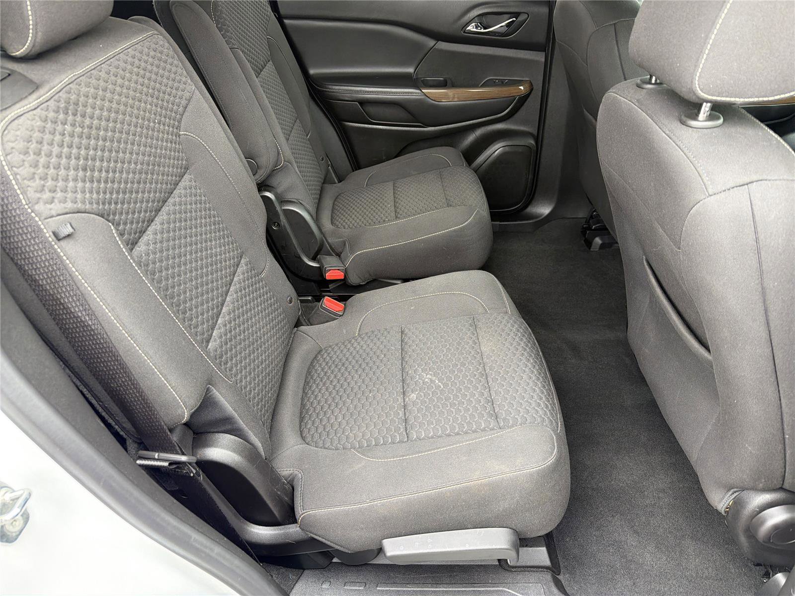 Used 2018 GMC Acadia SLE w/ Driver Alert Package I FWD image 16