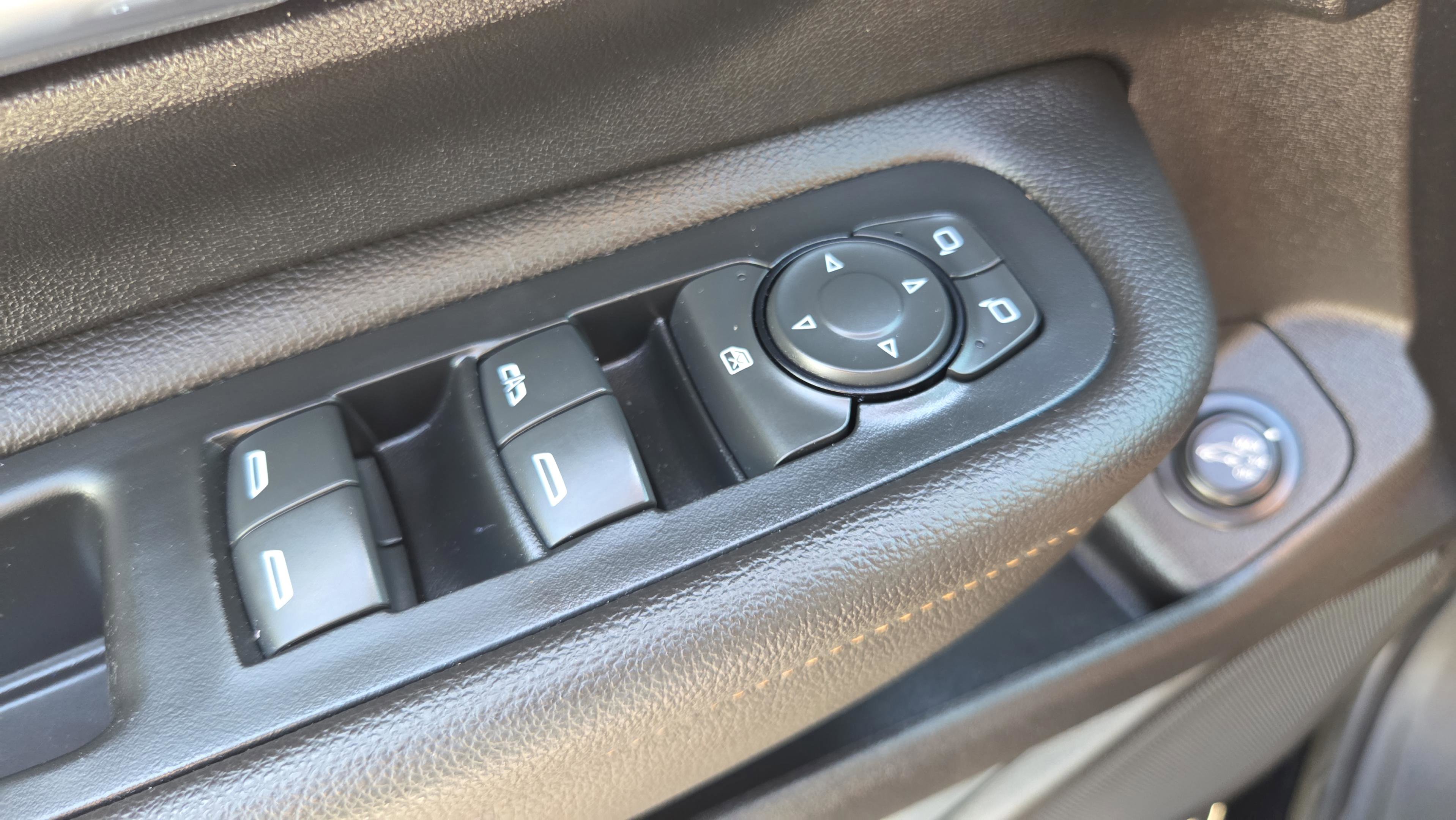 Used 2021 GMC Terrain SLE w/ Driver Convenience Package FWD image 29