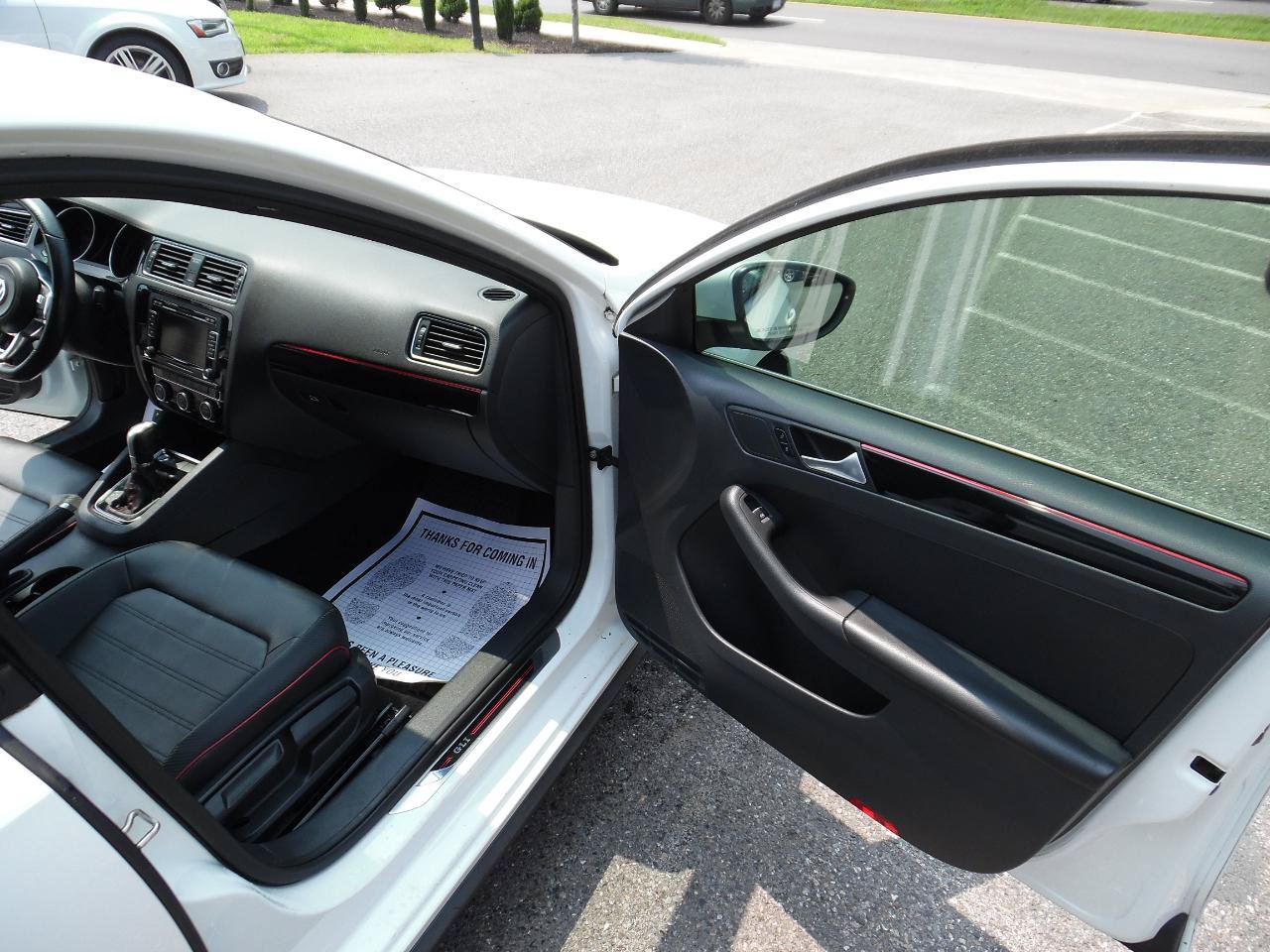 Used 2015 Volkswagen Jetta GLI SE FWD image 22