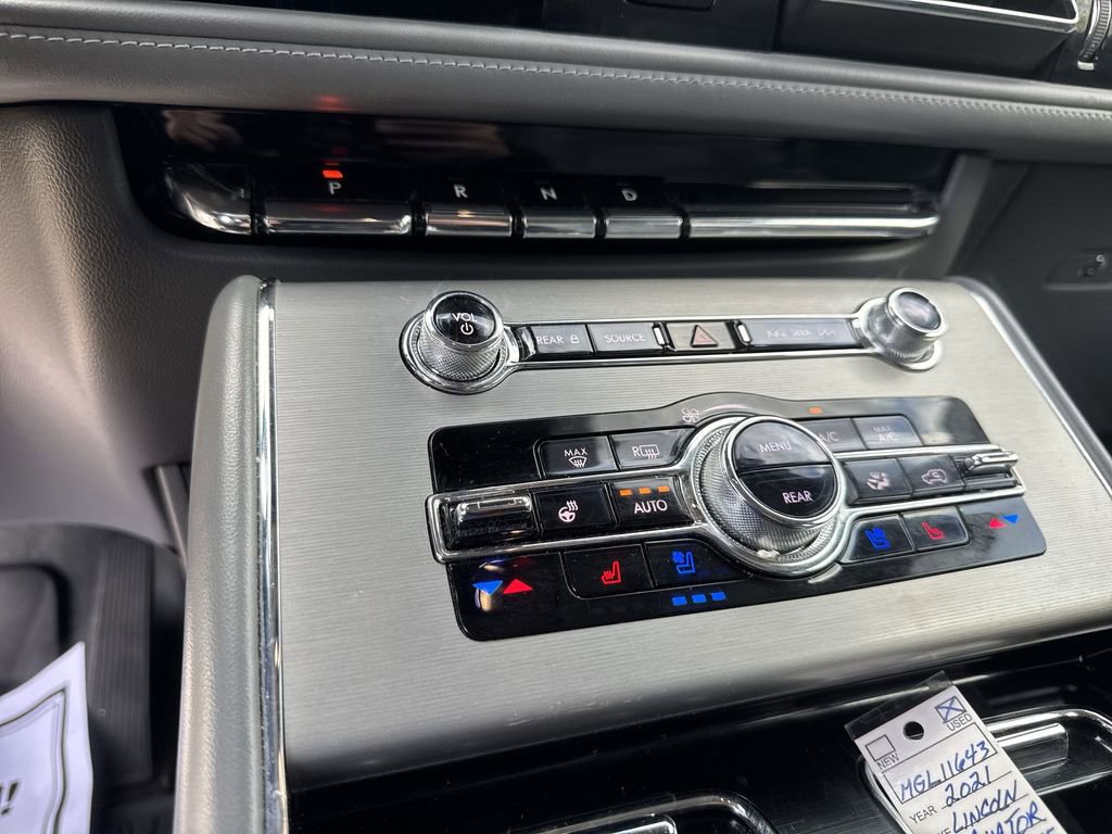 Used 2021 Lincoln Aviator Reserve w/ Equipment Group 202A image 20
