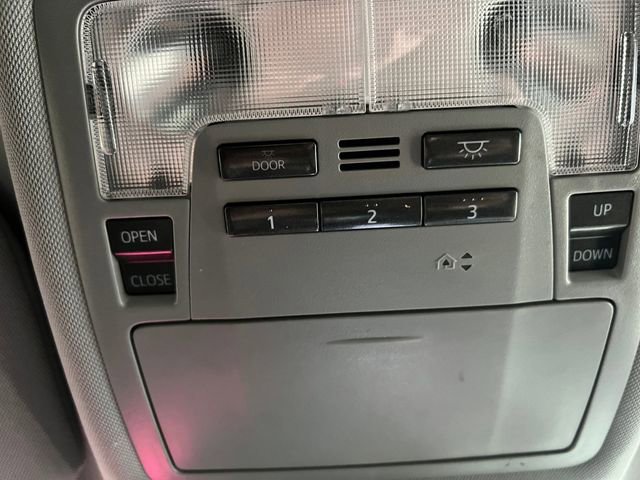 Used 2017 Toyota Highlander XLE w/ Carpet Mat Package image 21