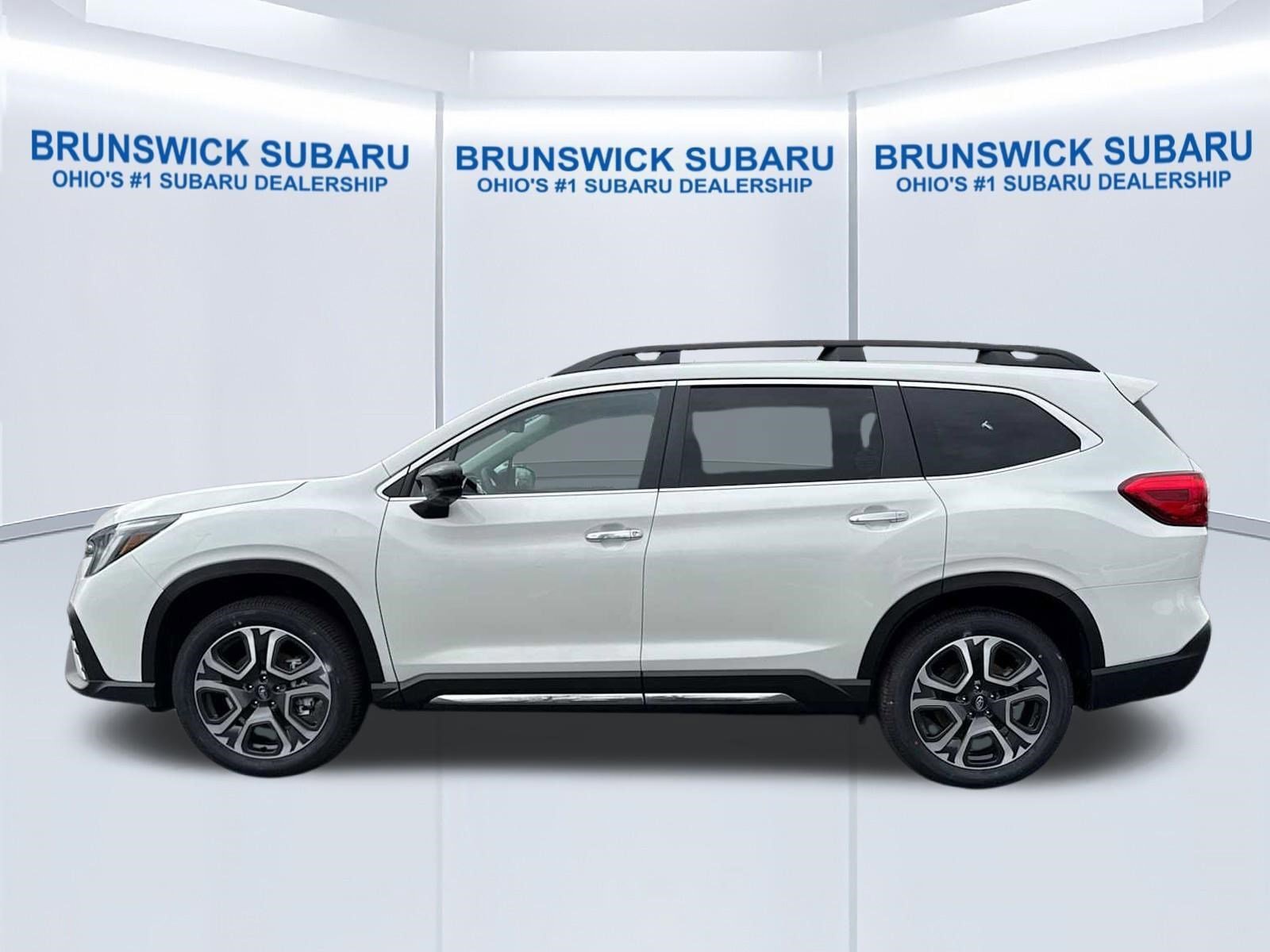 New 2026 Subaru Ascent Touring w/ Popular Package #2 AWD/4WD image 3