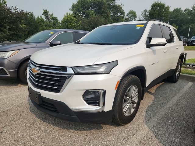 Used 2023 Chevrolet Traverse LT FWD image 3
