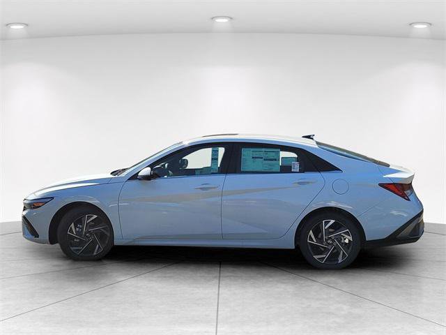 New 2025 Hyundai Elantra Limited image 6