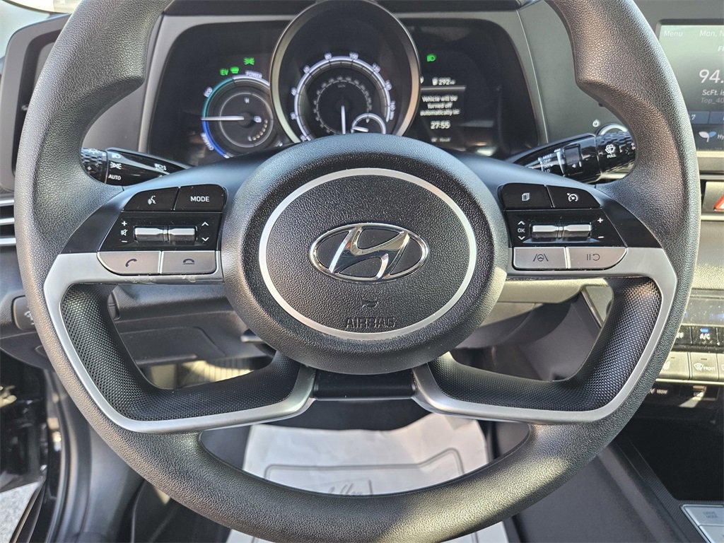 Used 2023 Hyundai Elantra Blue image 14