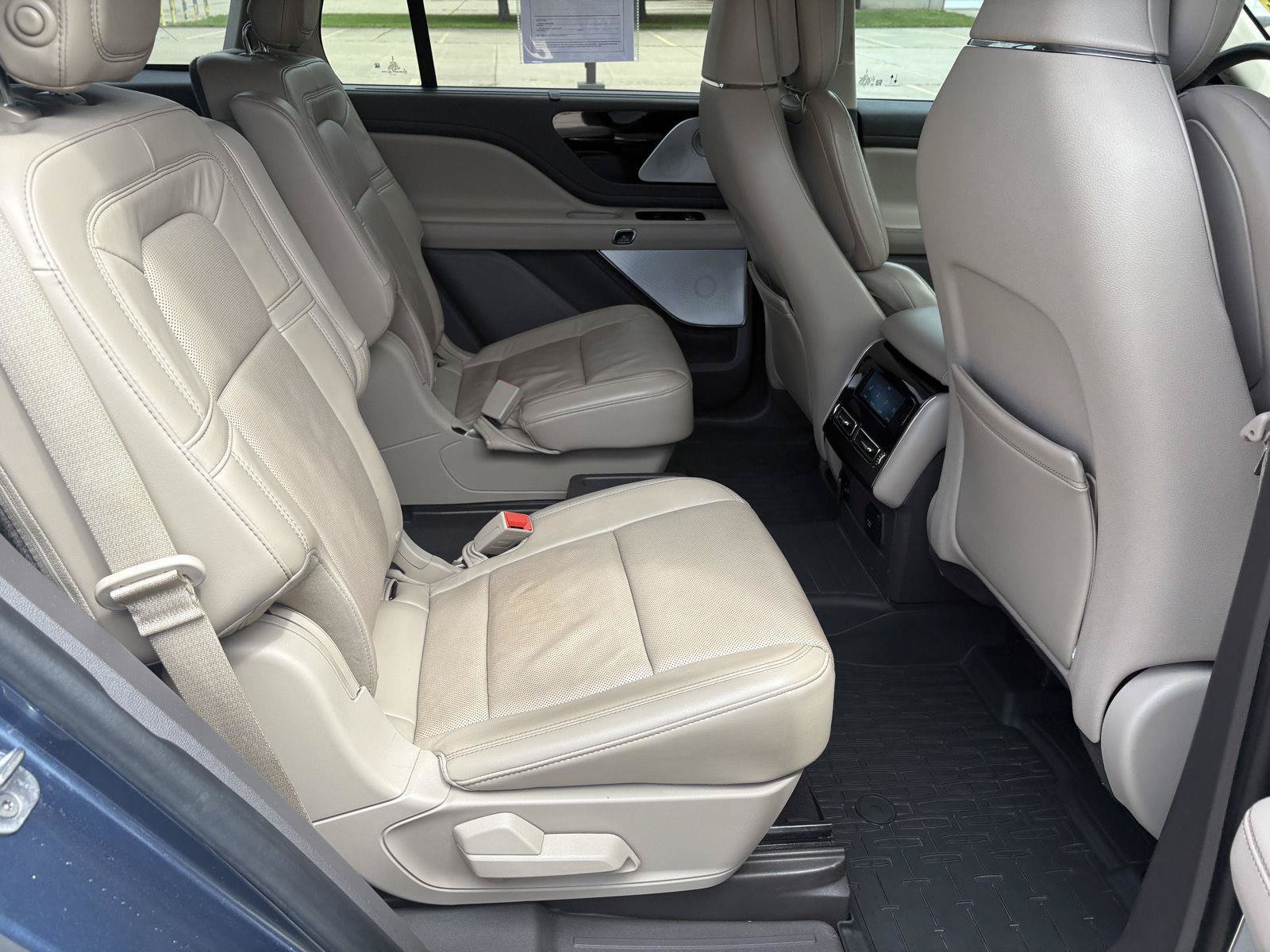 Used 2020 Lincoln Aviator Reserve w/ Equipment Group 202A AWD/4WD image 19