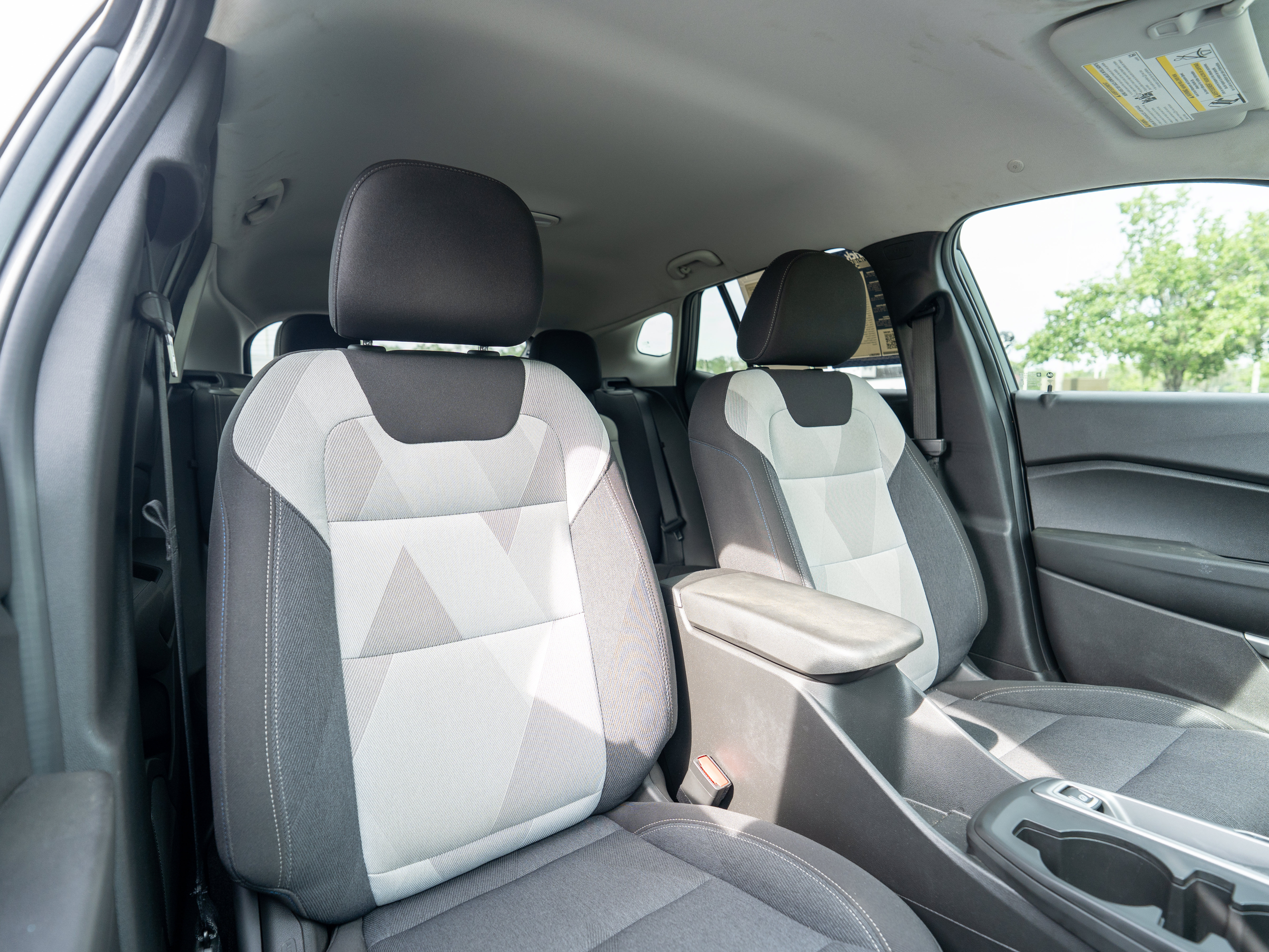 Used 2025 Chevrolet Trax LS w/ LS Convenience Package FWD image 10