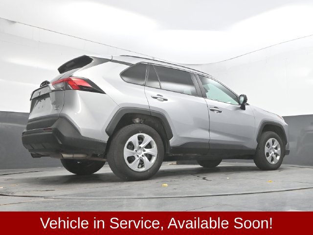 Used 2021 Toyota RAV4 LE AWD/4WD image 39