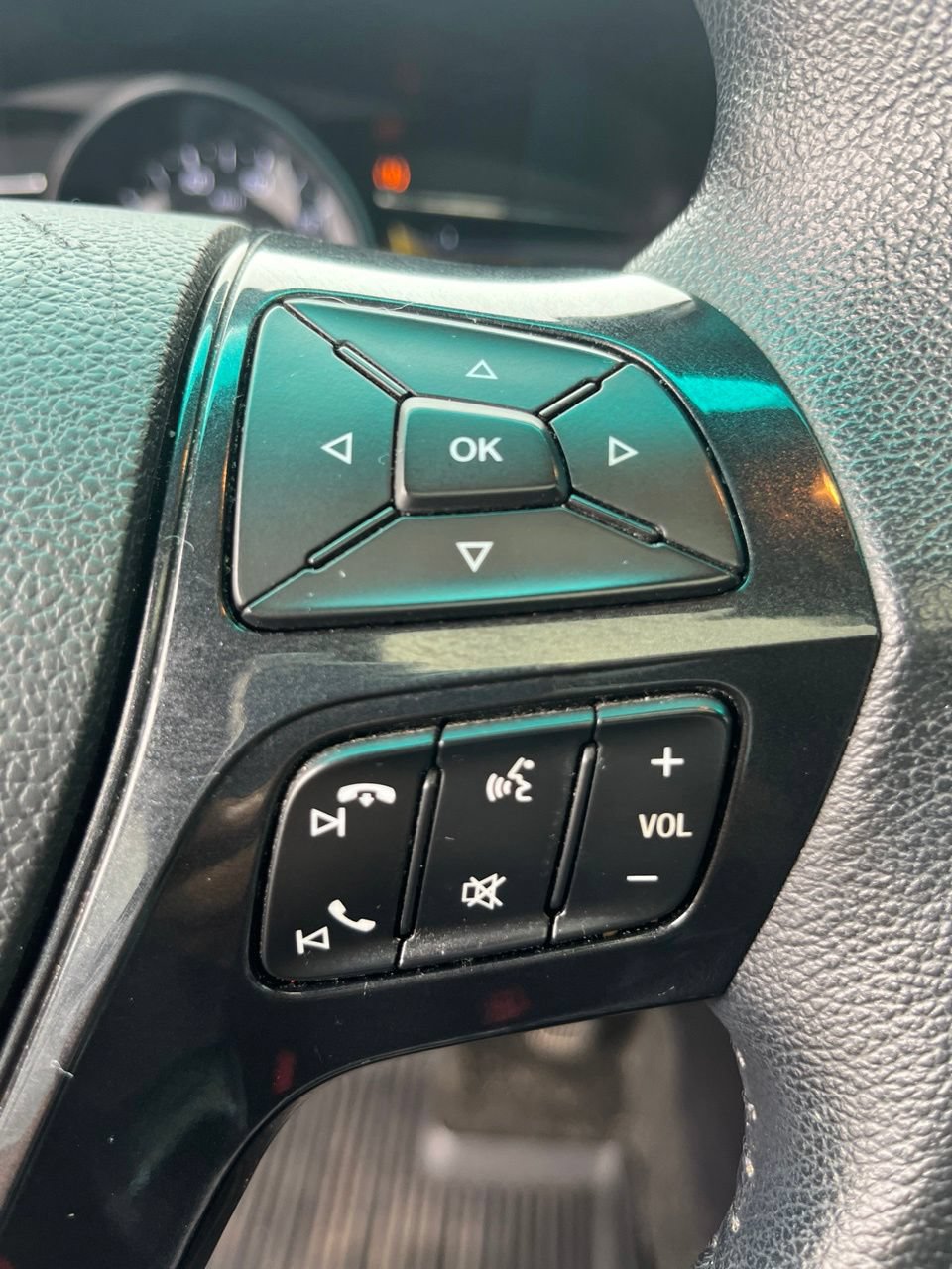 Used 2017 Ford Explorer XLT w/ Equipment Group 202A AWD/4WD image 20