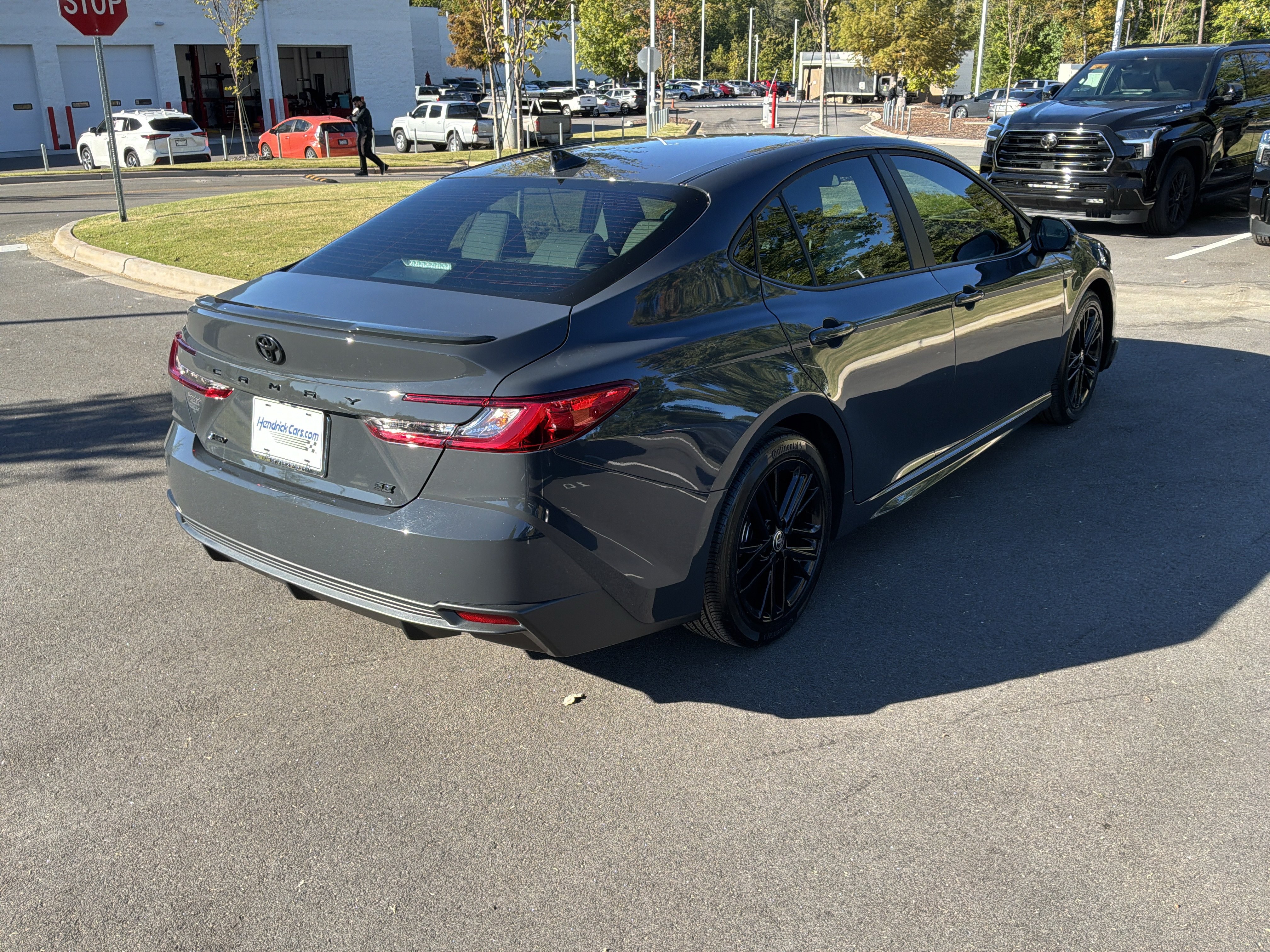 Used 2026 Toyota Camry SE FWD image 11