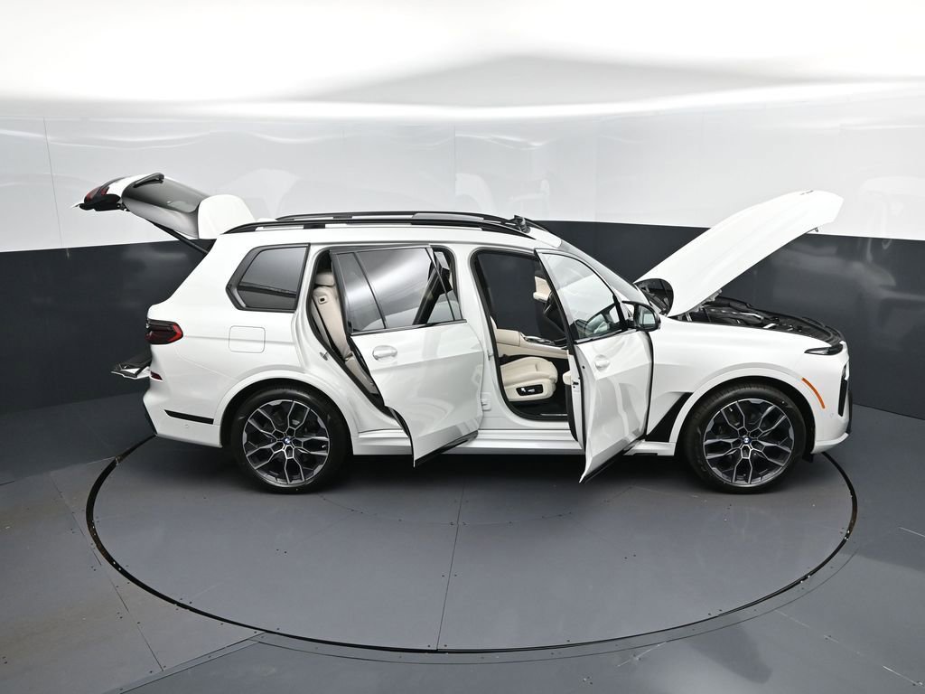 New 2026 BMW X7 M60i image 51