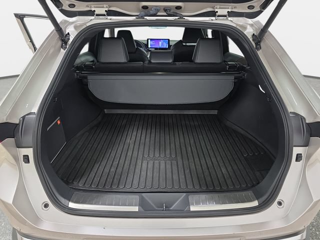 Certified 2024 Toyota Venza Limited AWD/4WD image 31