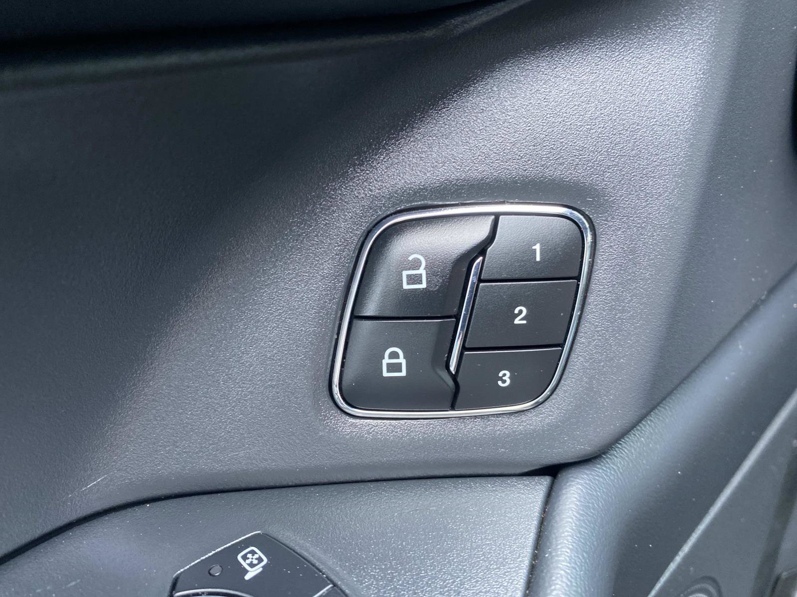 Used 2024 Ford Expedition Max Platinum AWD/4WD image 18