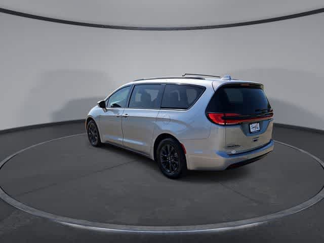 Used 2021 Chrysler Pacifica Touring w/ S Appearance Package FWD image 6