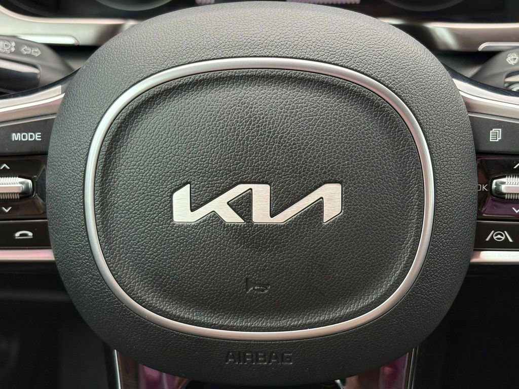 Certified 2022 Kia Sorento S FWD image 24