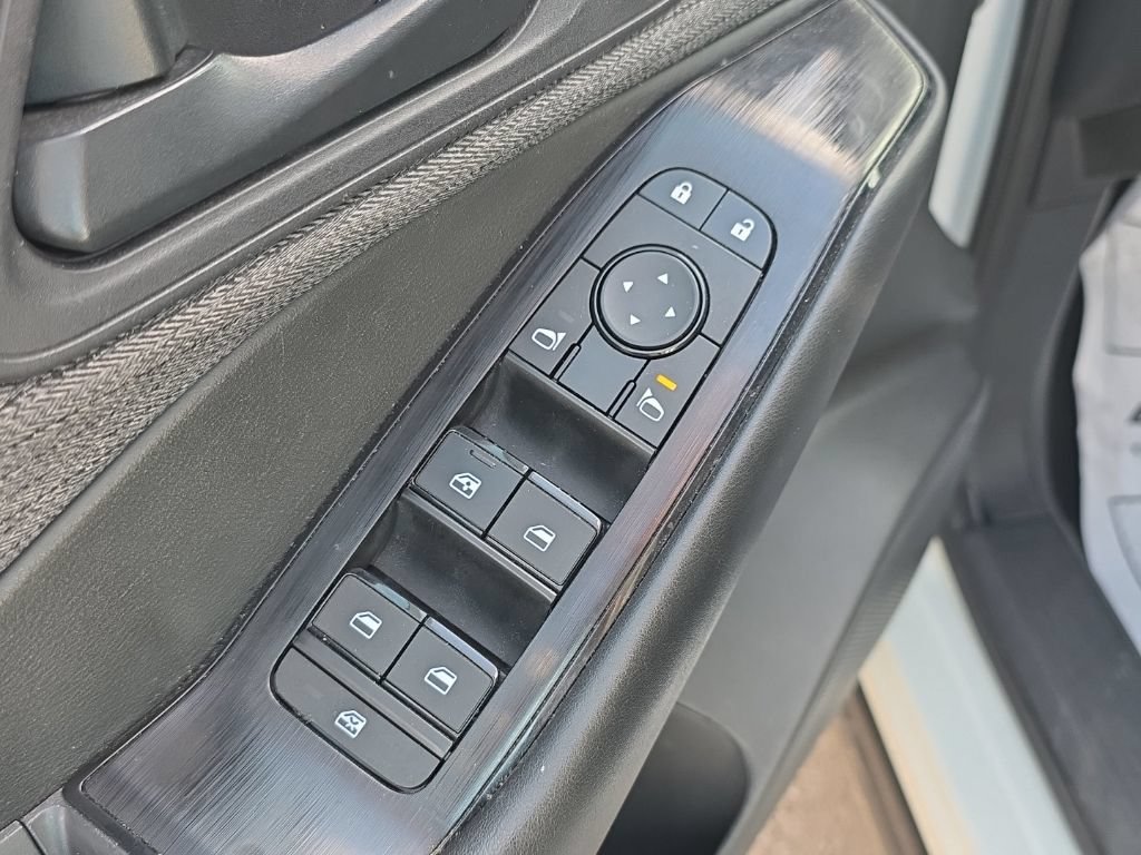 Used 2023 Nissan Rogue S AWD/4WD image 27