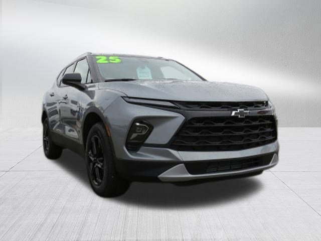 New 2025 Chevrolet Blazer LT w/ Midnight/Sport Edition image 9