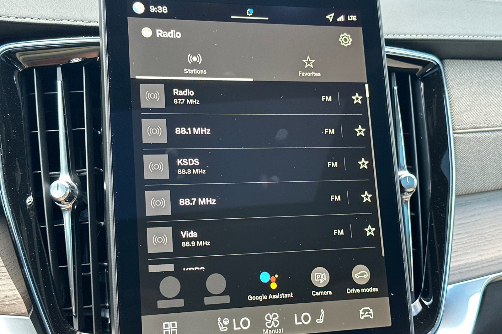 New 2026 Volvo XC90 B6 Core image 16