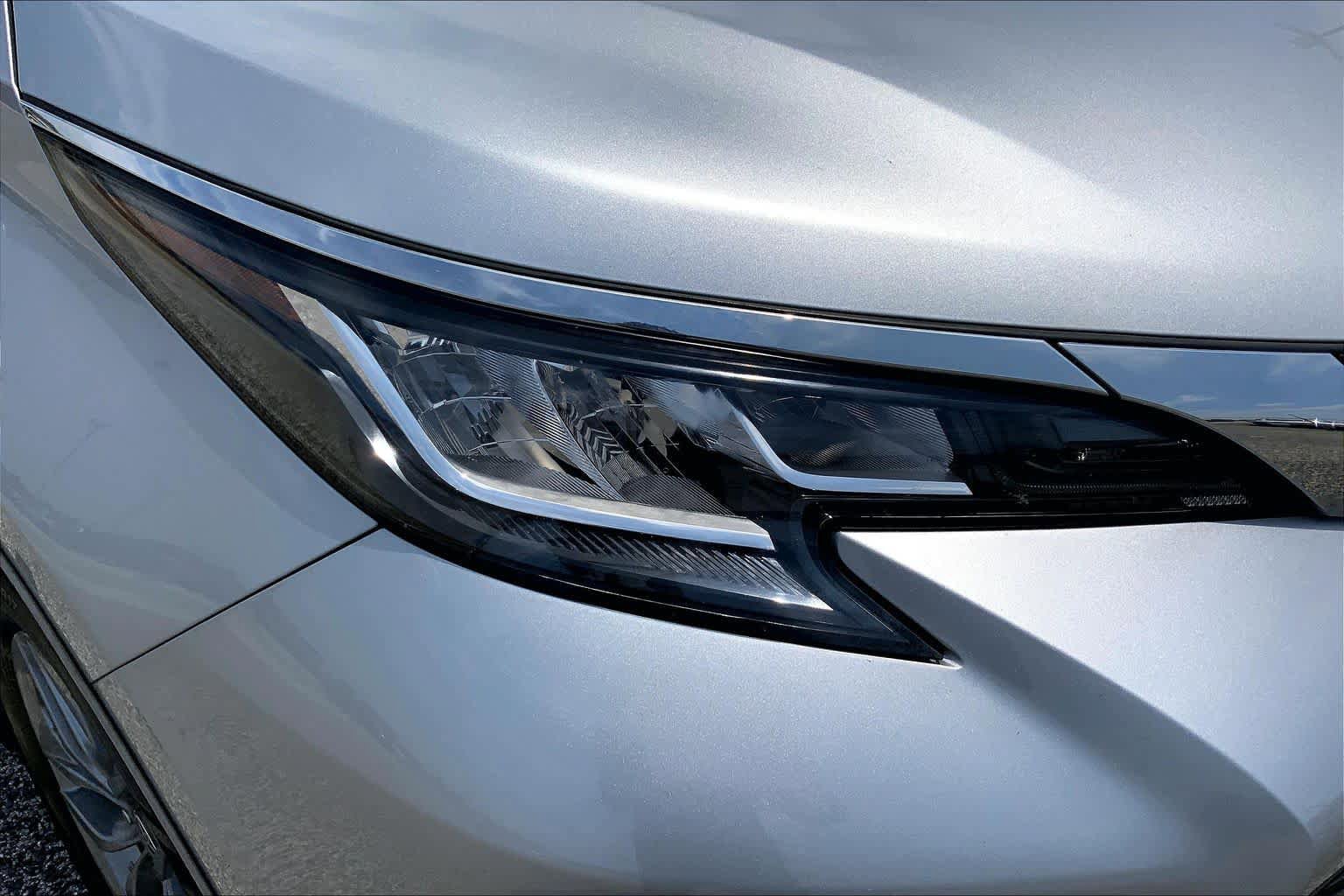 Used 2021 Toyota Sienna LE FWD image 27