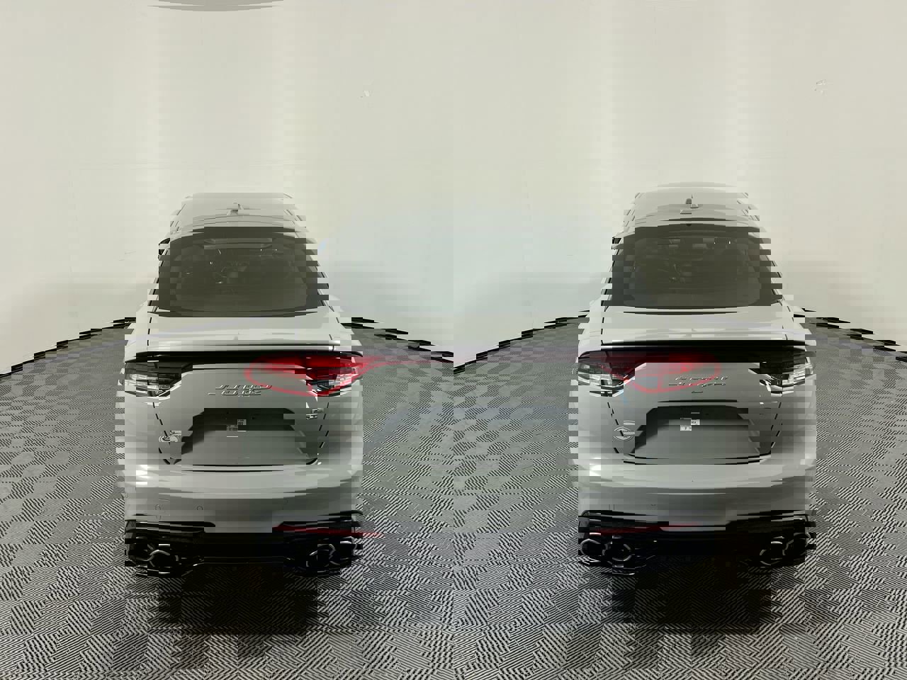 Certified 2023 Kia Stinger GT-Line image 4