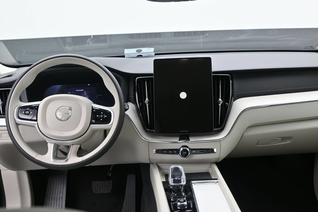 New 2026 Volvo XC60 T8 Ultra w/ Protection Package Premier AWD/4WD image 12
