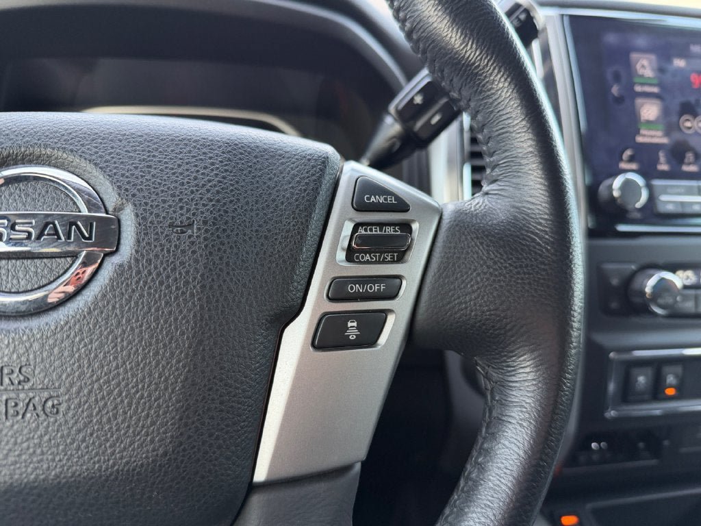 Used 2021 Nissan Titan SV w/ SV Convenience Package RWD image 17
