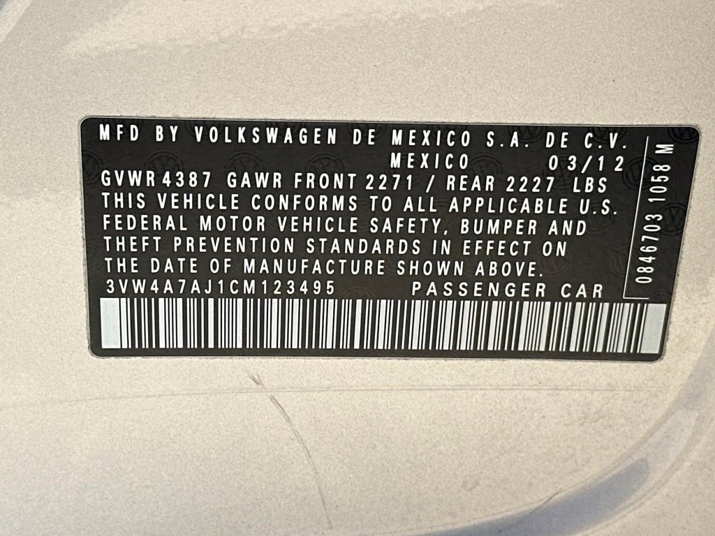 Used 2012 Volkswagen Jetta GLI FWD image 33