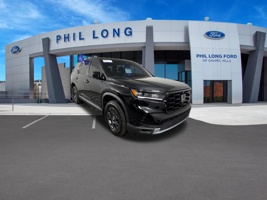 Used 2025 Honda Pilot TrailSport image 7