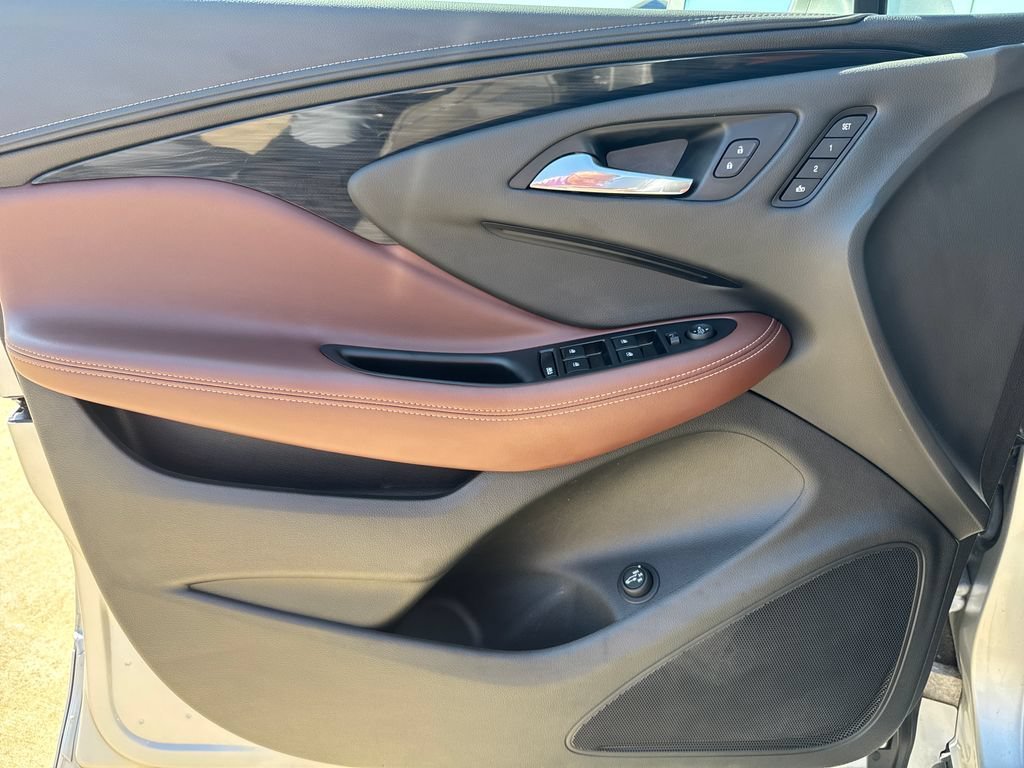 Certified 2019 Buick Envision Essence FWD image 15